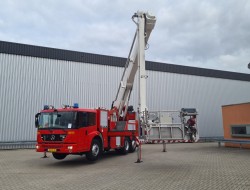 Mercedes-Benz Econic 2633 6x2 - 32 mtr. Hilton Hoogwerker, Ladderspuit, Spuitmonitor - Brandweer TT 4767