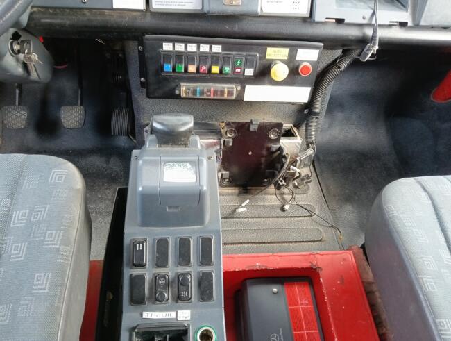 Mercedes-Benz Unimog U 5000 4x4 - (type 437.4) 4000 ltr -Lier, Winch -Feuerwehr Doppelkabine,Uberrollkafig - Rosenbauer - Expeditievoertuig, Camper TT 4836