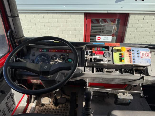 Renault M 210 Midliner 4x4 3.500 ltr watertank -Telma Brake - Rolbeugel -Brandweer -Feuerwehr -Fire brigade - Expeditie - Camper TT 5006