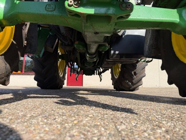 John Deere 6320 4x4 - Stage II - Handgeschakeld - Airco - PTO - Fronthef - 3x DW ventiel + 2x DW ventiel TT 5015