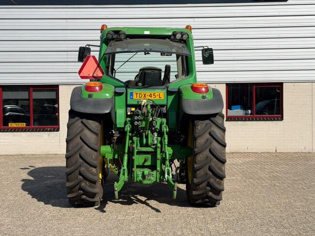 John Deere 6320 4x4 - Stage II - Handgeschakeld - Airco - PTO - Fronthef - 3x DW ventiel + 2x DW ventiel TT 5015