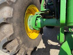 John Deere 6320 4x4 - Stage II - Handgeschakeld - Airco - PTO - Fronthef - 3x DW ventiel + 2x DW ventiel TT 5015